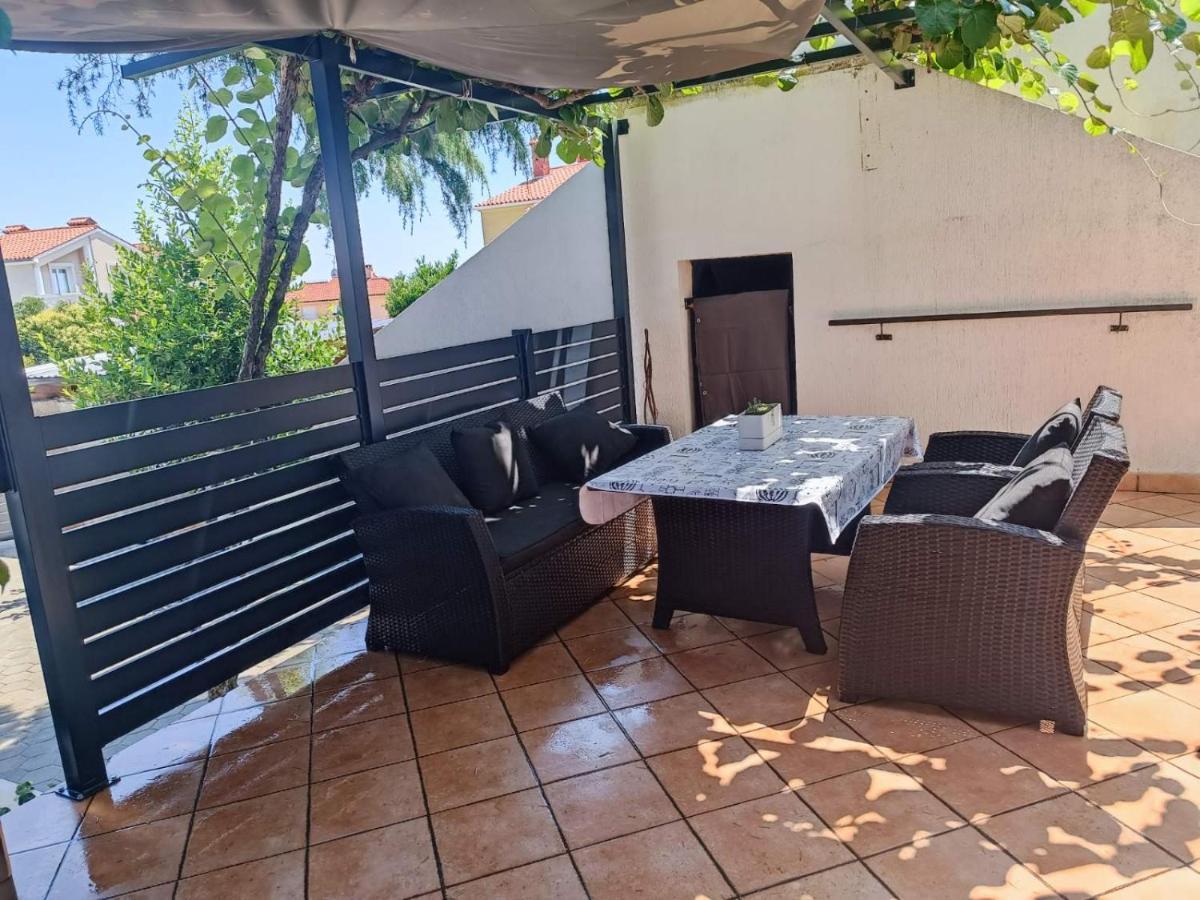 Apartment Danijela I พูลา ภายนอก รูปภาพ
