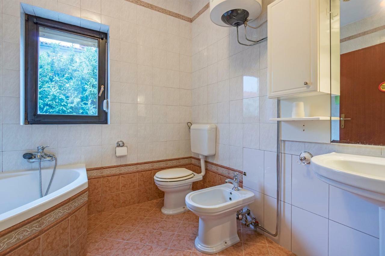 Apartment Danijela I พูลา ภายนอก รูปภาพ