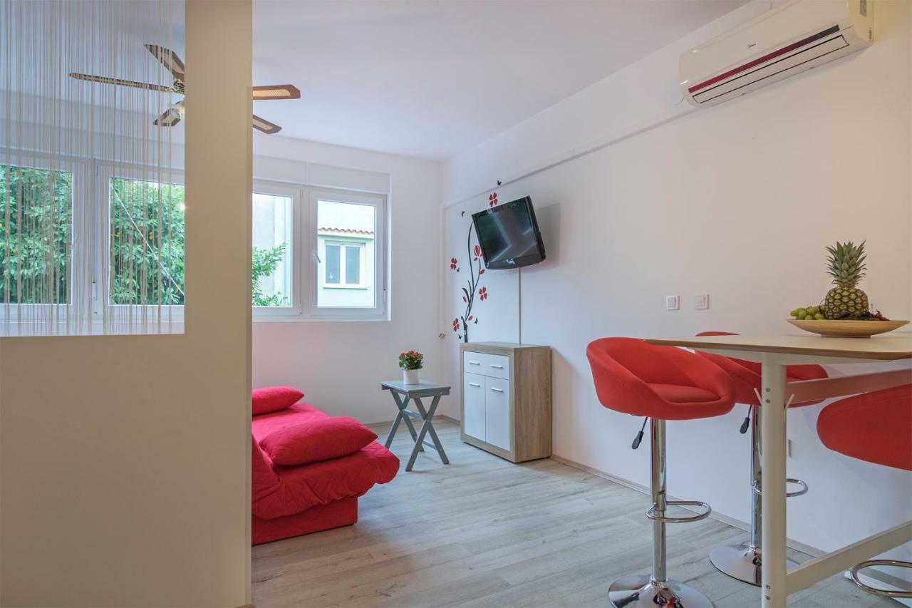 Apartment Danijela I พูลา ภายนอก รูปภาพ