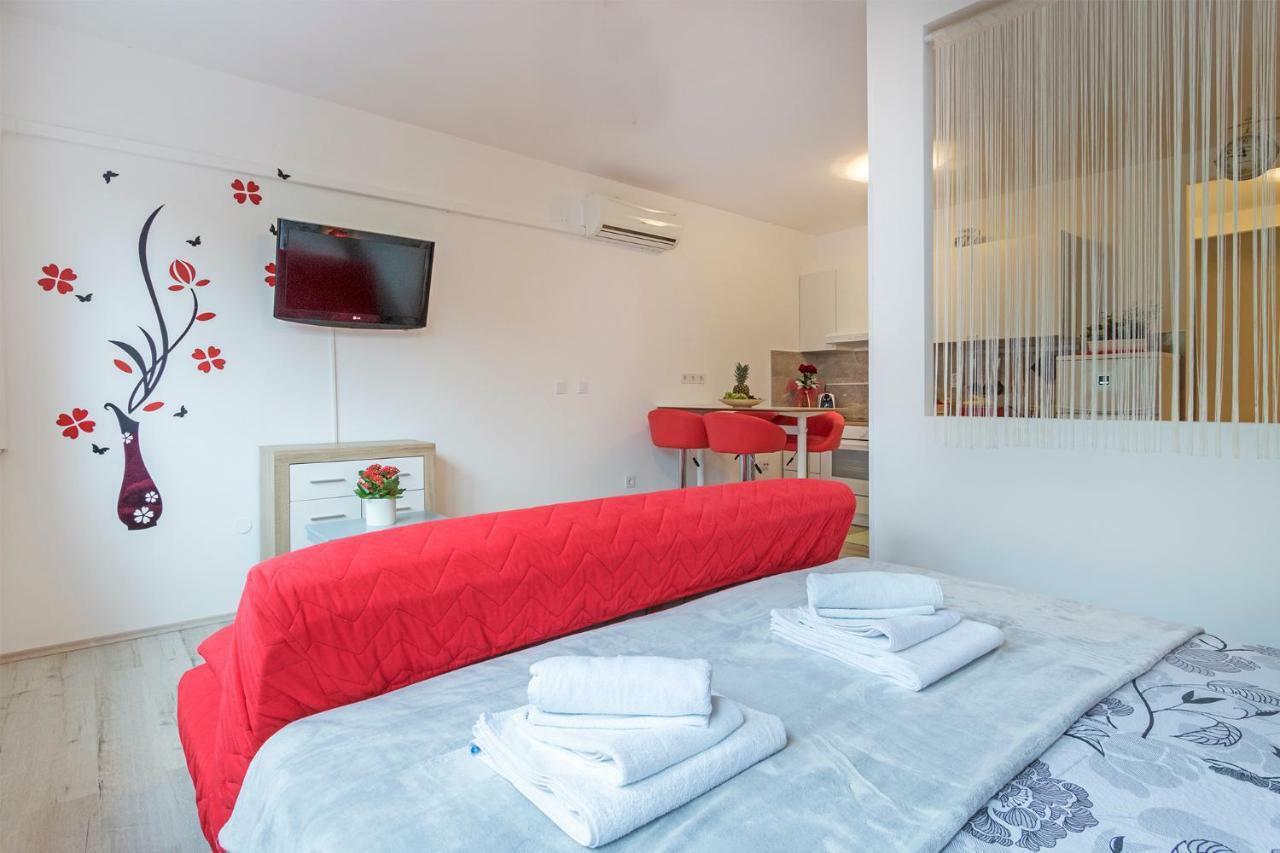 Apartment Danijela I พูลา ภายนอก รูปภาพ