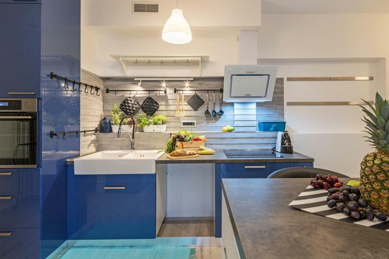 Apartment Danijela I พูลา ภายนอก รูปภาพ