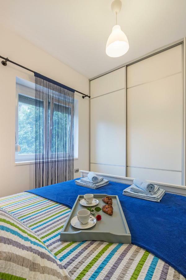 Apartment Danijela I พูลา ภายนอก รูปภาพ